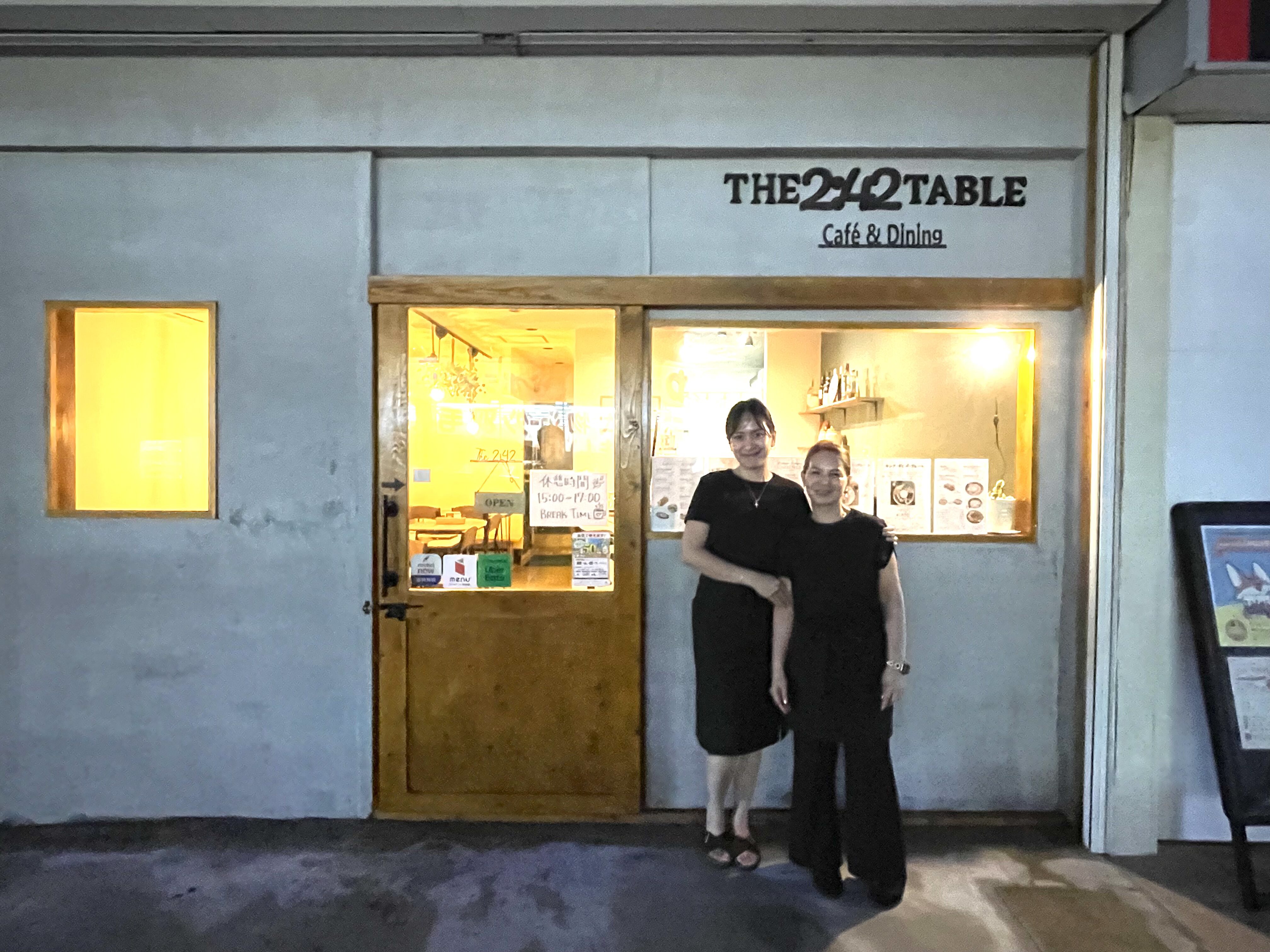 THE 2:42 TABLE Cafe & Dining